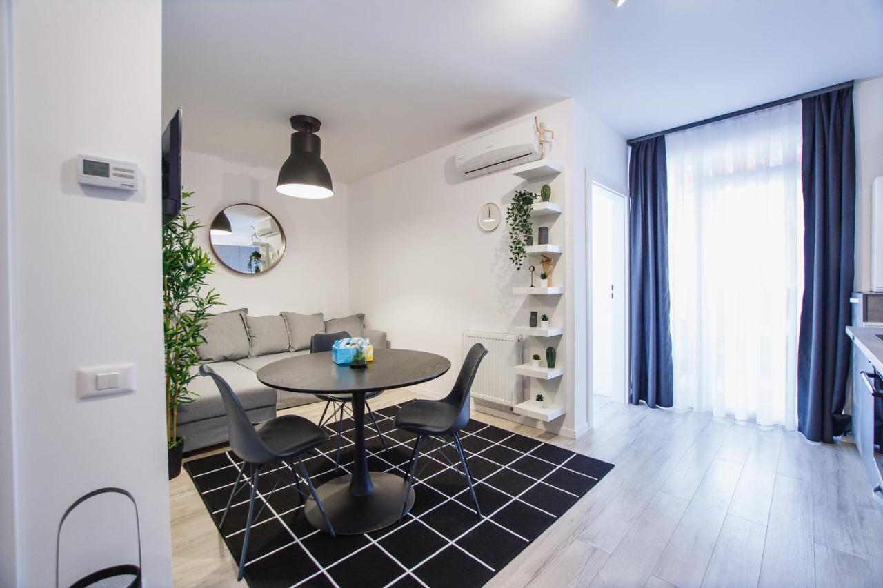 Trendy Apartment Near City Center Oradea Ngoại thất bức ảnh